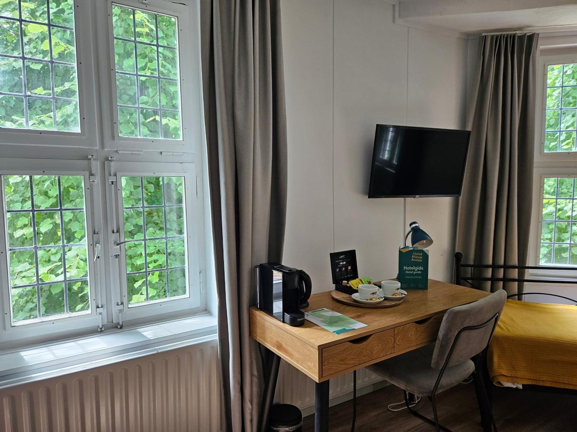 Hotel Nieuw Antiek 힐덴 객실 사진